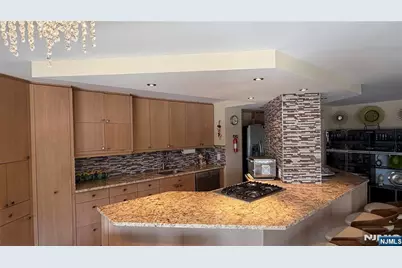 7004 Blvd East 311C #311C, West New York, NJ 07093 - Photo 7