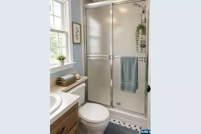 879 Midland Road, Oradell, NJ 07649 - Photo 11