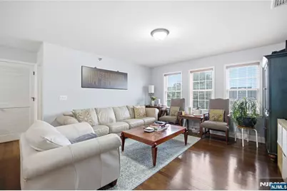 270 Grand Avenue 4C #4C, Palisades Park, NJ 07650 - Photo 5