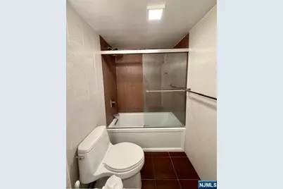 1203 River Road 12D #12D, Edgewater, NJ 07020 - Photo 13