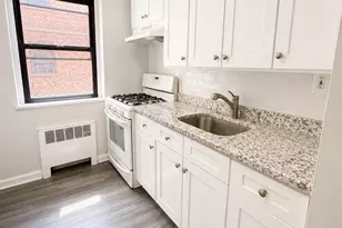2339 Hudson Terrace D9, Fort Lee, NJ 07024 - Photo 5