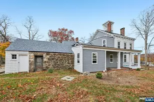 142 Island Rd, Mahwah, NJ 07430 - Photo 3