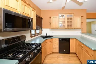 307 Central Avenue, Hawthorne, NJ 07506 - Photo 7