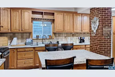 175 Delavan Avenue, Newark, NJ 07104 - Photo 11