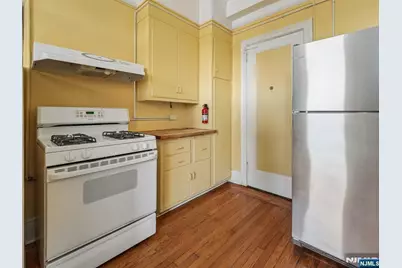 375 Mount Prospect 6Ae #6AE, Newark, NJ 07104 - Photo 9