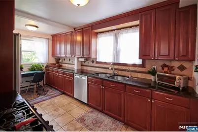 274 W Englewood Avenue, Teaneck Township, NJ 07666 - Photo 7