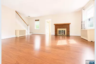 949 Garrison Avenue, Teaneck Township, NJ 07666 - Photo 3