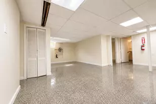 949 Garrison Ave, Teaneck Township, NJ 07666 - Photo 13