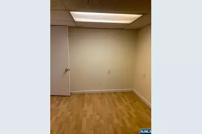 949 Garrison Avenue, Teaneck Township, NJ 07666 - Photo 13