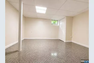 949 Garrison Avenue, Teaneck Township, NJ 07666 - Photo 15
