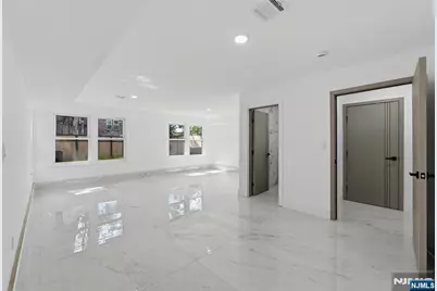 130 N 17th, East Orange, NJ 07017 - Photo 23