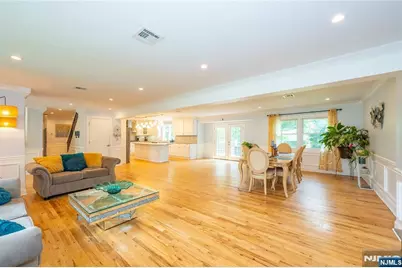 375 Queens Court, Ridgewood, NJ 07450 - Photo 11