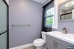 375 Queens Ct, Ridgewood, NJ 07450 - Photo 23
