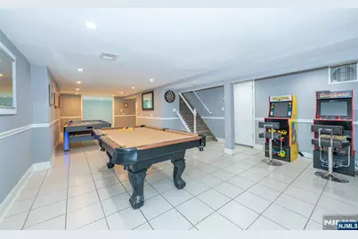375 Queens Court, Ridgewood, NJ 07450 - Photo 35
