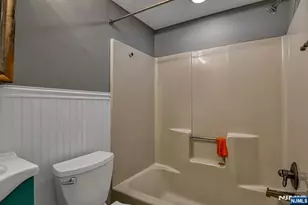 31 Home Pl 1, Bergenfield, NJ 07621 - Photo 25
