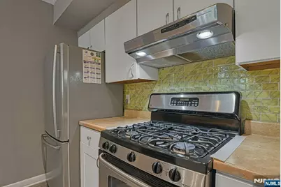31 Home Place 1 #1, Bergenfield, NJ 07621 - Photo 17