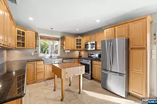 228 Lafayette Ave, Cliffside Park, NJ 07010 - Photo 3