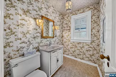 11 Burlington Place, Fair Lawn, NJ 07410 - Photo 13