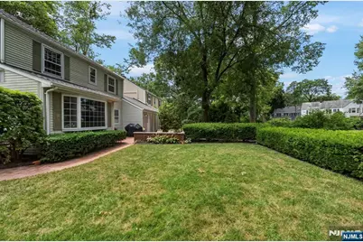 11 Burlington Place, Fair Lawn, NJ 07410 - Photo 35