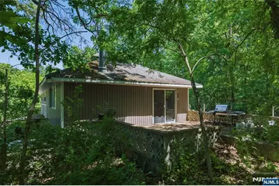 344 Union Avenue, Bloomingdale, NJ 07403 - Photo 25