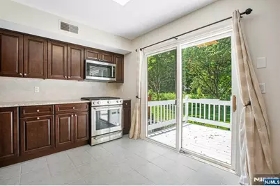 6-04 Cross Meadows, Fair Lawn, NJ 07410 - Photo 3