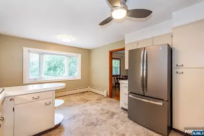 68 Bentley Road, Cedar Grove, NJ 07009 - Photo 13