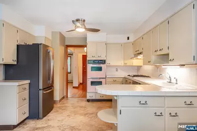 68 Bentley Road, Cedar Grove, NJ 07009 - Photo 15