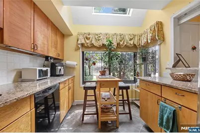 1447 John Street, Fort Lee, NJ 07024 - Photo 11