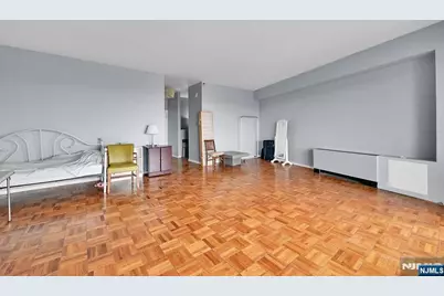 2000 Linwood Avenue 23E #23E, Fort Lee, NJ 07024 - Photo 5