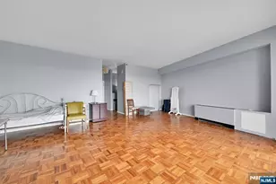 2000 Linwood Ave 23E, Fort Lee, NJ 07024 - Photo 5