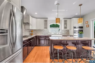 519 Ryeside Avenue, New Milford, NJ 07646 - Photo 17