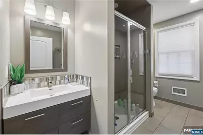 135 Rector Court, Bergenfield, NJ 07621 - Photo 29