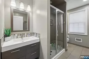 135 Rector Ct, Bergenfield, NJ 07621 - Photo 29