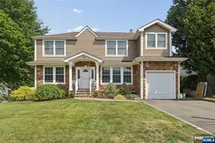 135 Rector Ct, Bergenfield, NJ 07621 - Photo 5