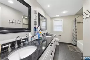 135 Rector Ct, Bergenfield, NJ 07621 - Photo 31