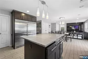 135 Rector Ct, Bergenfield, NJ 07621 - Photo 23