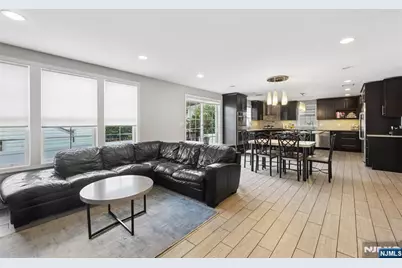 135 Rector Court, Bergenfield, NJ 07621 - Photo 27