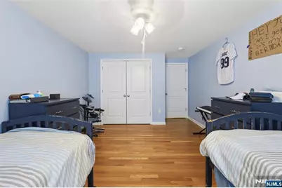 135 Rector Court, Bergenfield, NJ 07621 - Photo 33