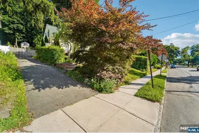 75 Rollinson Street, West Orange Township, NJ 07052 - Photo 33
