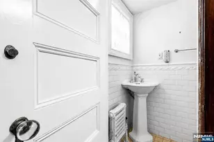 384 Anderson St, Hackensack, NJ 07601 - Photo 21