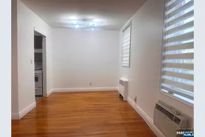 2160 Center Avenue 4S #4S, Fort Lee, NJ 07024 - Photo 3