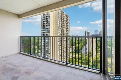 5 Horizon 1708 #1708, Fort Lee, NJ 07024 - Photo 31
