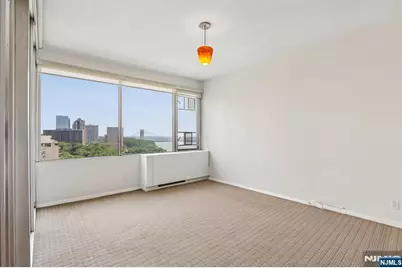 5 Horizon 1708 #1708, Fort Lee, NJ 07024 - Photo 33