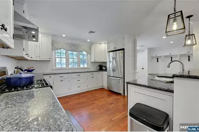 890 Norgate Drive, Ridgewood, NJ 07450 - Photo 9