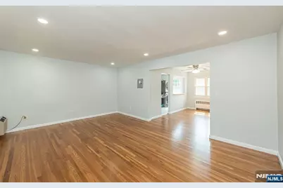 32 Wedgewood Drive 48 #48, Verona, NJ 07044 - Photo 1