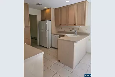 87 Lakeview Drive, Old Tappan, NJ 07675 - Photo 11