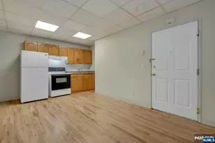 377 Park Street C, Hackensack, NJ 07601 - Photo 5