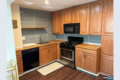 226 Louis Street 1 #1, Hackensack, NJ 07601 - Photo 9