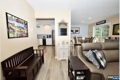18 Bradshaw Court B3 #B3, Hillsdale, NJ 07642 - Photo 3