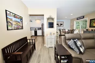 18 Bradshaw Ct B3, Hillsdale, NJ 07642 - Photo 3